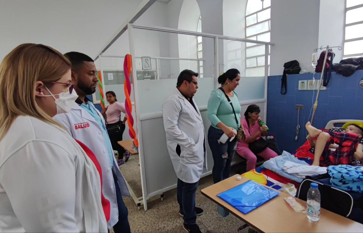 HospitalVargasC's tweet photo. El pasado 2 de septiembre se llevó a cabo la jornada de Cirugía Pediátrica, el cual se realizaron 20 intervenciones quirúrgicas.

Agradecemos a nuestro presidente @NicolasMaduro a nuestra ministra @magalygutierrezvina a la @mppsalud_vzla y a todo el equipo médico y de apoyo. https://t.co/VEod9UwLH1