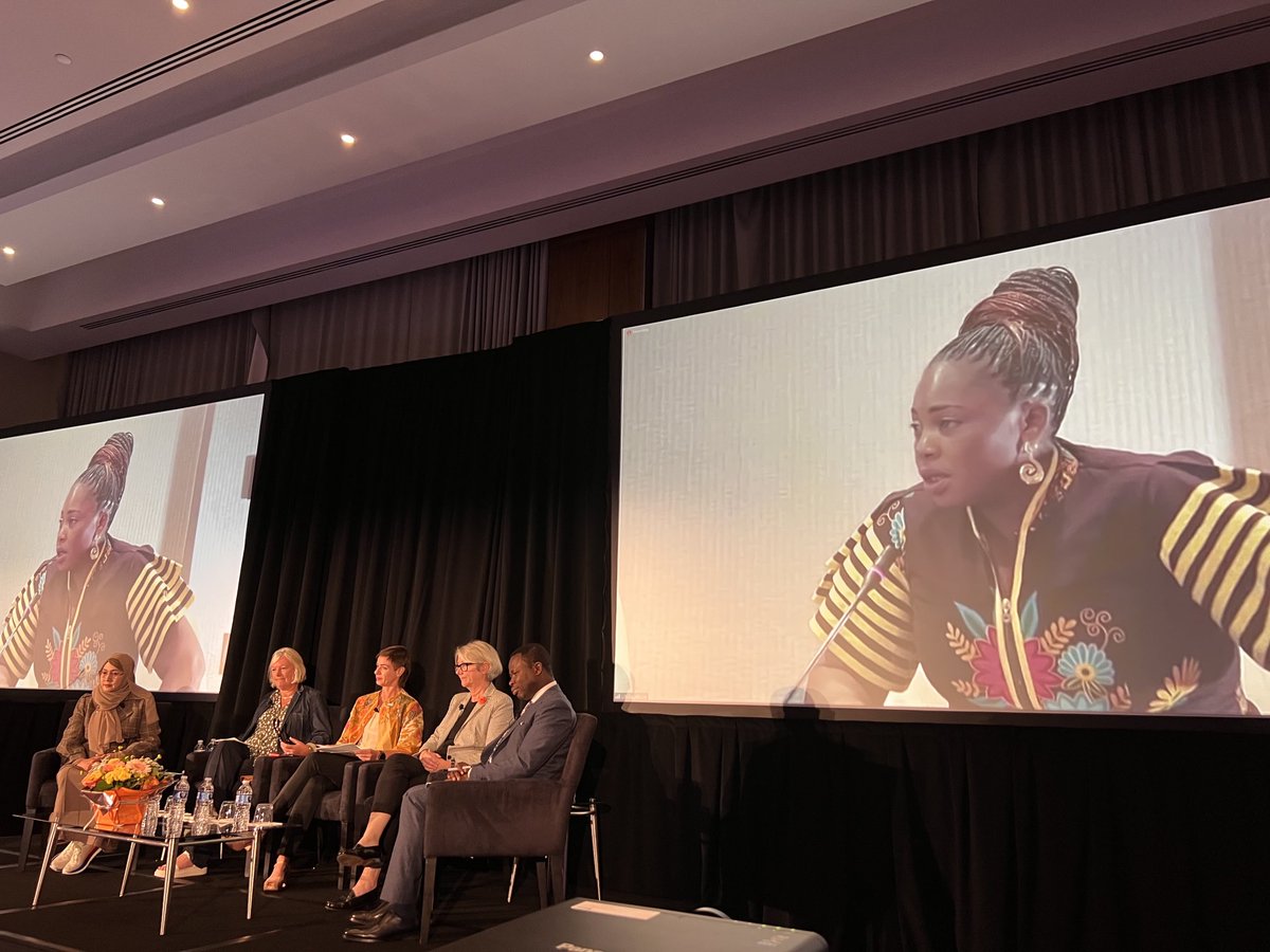 Live from UNGA at the ⁦@Jhpiego⁩ and ⁦@lastmilehealth⁩ event: Vivian Oluchukwi, a Community Health Worker in Nigeria, shares her experience in addressing vaccine hesitancy during COVID, starting with her own example. CHWs are the first access to primary care. #ProCHWs