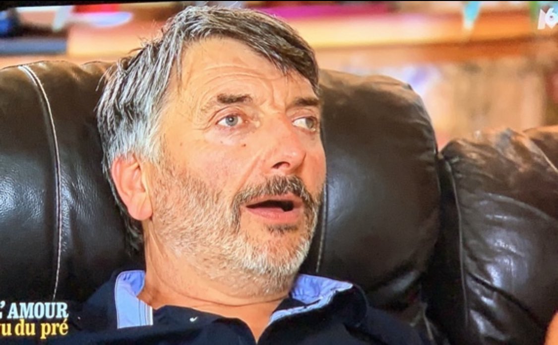 LukasIBZ's tweet photo. Comme chaque lundi un œil à droite sur Twitter et un œil à gauche sur la tv #adp2023  #adp https://t.co/wjHnILKDCz