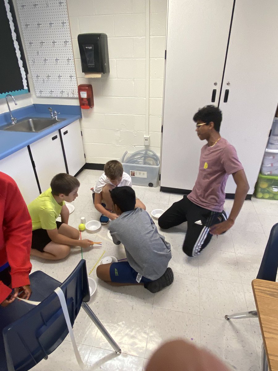 IA_WBL's tweet photo. Stem club at Alpharetta Elementary- who can build the highest tower and keep their ball from falling? 

@IAFultonSchools @cel578 https://t.co/0Lp2HGfa37