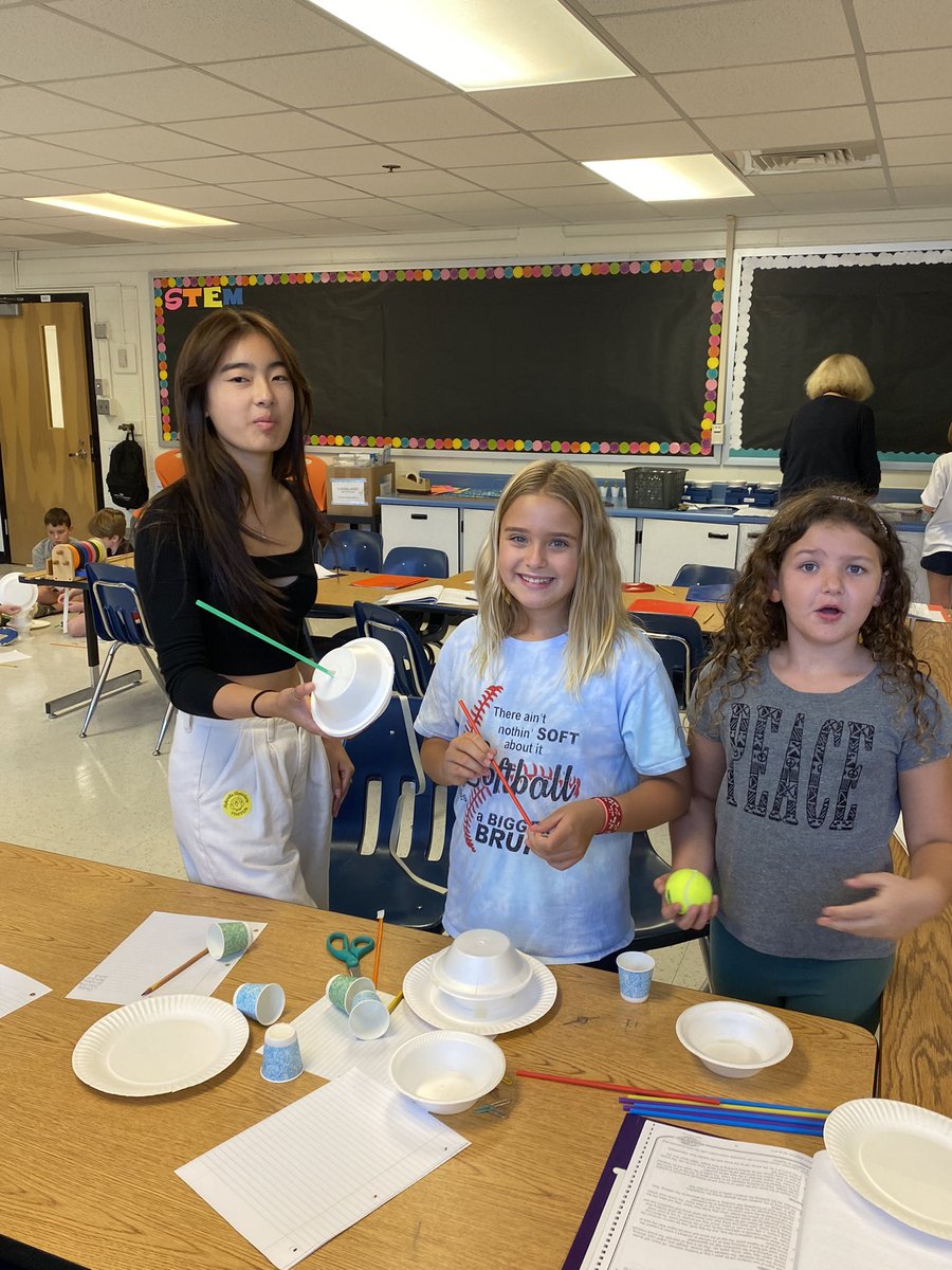 IA_WBL's tweet photo. Stem club at Alpharetta Elementary- who can build the highest tower and keep their ball from falling? 

@IAFultonSchools @cel578 https://t.co/0Lp2HGfa37