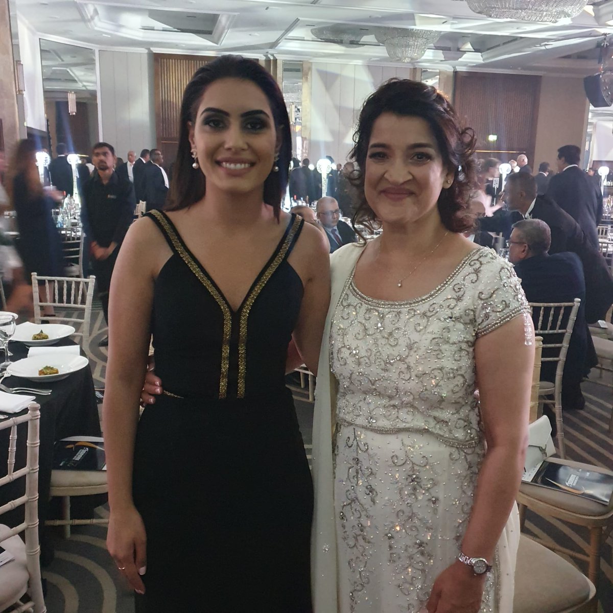 barnardos's tweet photo. We were privileged to attend the #AsianAchieversAwards to support our Director of Health, @rukshanakapasi,  &amp; Barnardo's Ambassador, @AnilaDhami,  who were both nominated for their inspirational work.

We wish Anila a huge congratulations for winning the Media award 👏 https://t.co/3oBLSpruTv