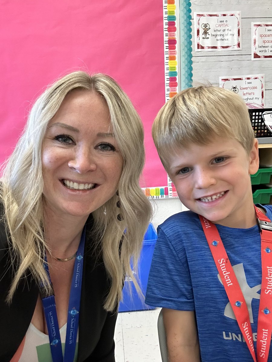 MrsCollinsHale's tweet photo. This mid-day message filled my heart. ❤️ Oliver is SO LUCKY to have such an amazing principal @MsColleenConway. Happy 1st day back from maternity leave! Happy Monday😊 https://t.co/7RHgM6Chkj