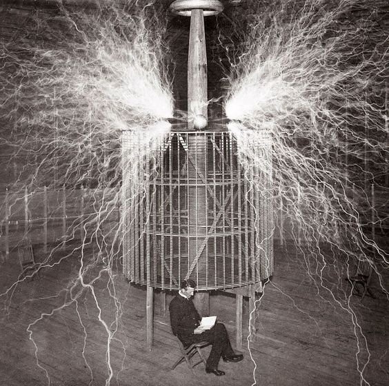 PhysInHistory's tweet photo. Nikola Tesla's remarks about Thomas Edison as mentioned in a New York Times interview of 1931 💭

If Edison had a needle to find in a haystack, he would proceed at once with the diligence of the bee to examine straw after straw until he found the object of his search. … I was a sorry witness of such doings, knowing that a little theory and calculation would have saved him ninety per cent of his labor.

📷Stefano Bianchetti//Getty Images