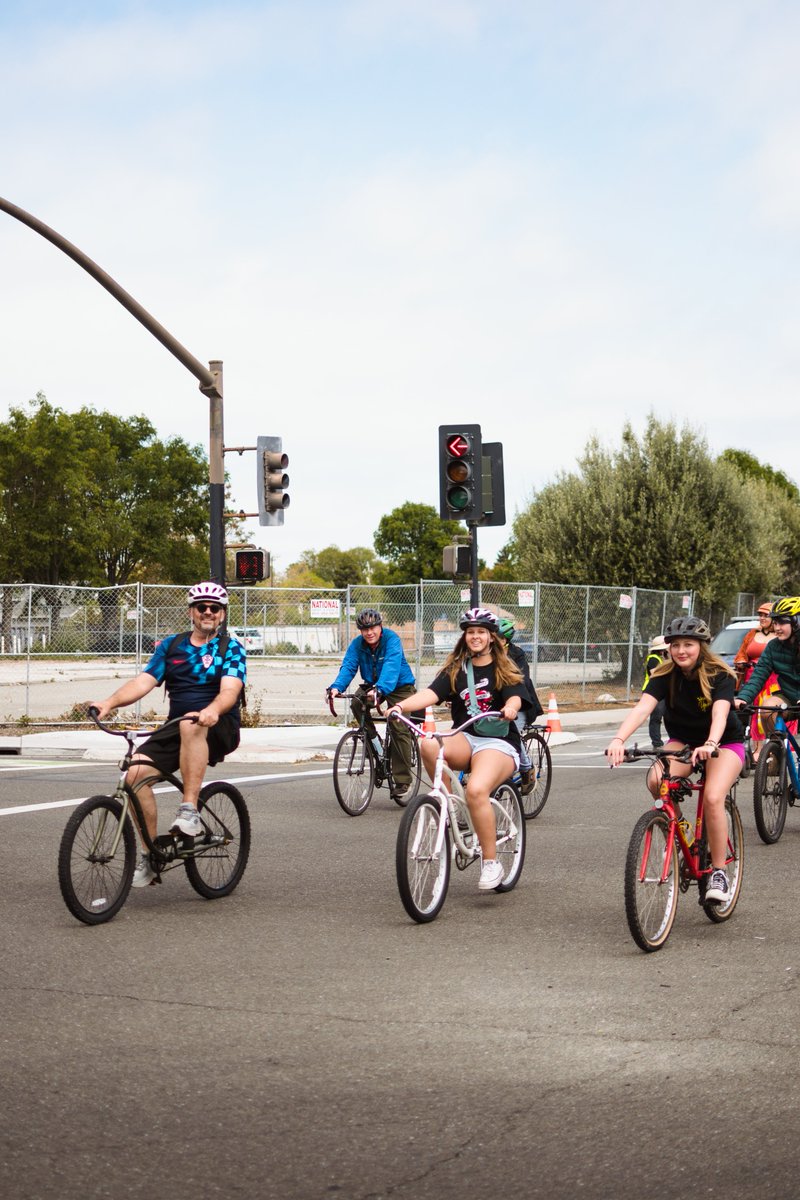 VivaCalleSJ's tweet photo. Happy Monday, everyone! Let's pedal our way through this week, one adventure at a time! #vivacallesj #BuildingCommunityThroughFUN #sanjosé https://t.co/yoi94J1RJm