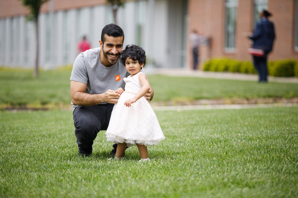 ➡️In honor of Family Weekend, College of Engineering students, staff and faculty are invited to bring their families to the John Bardo Center between 12 and 2 pm on Saturday for activities, tours and refreshments.💚