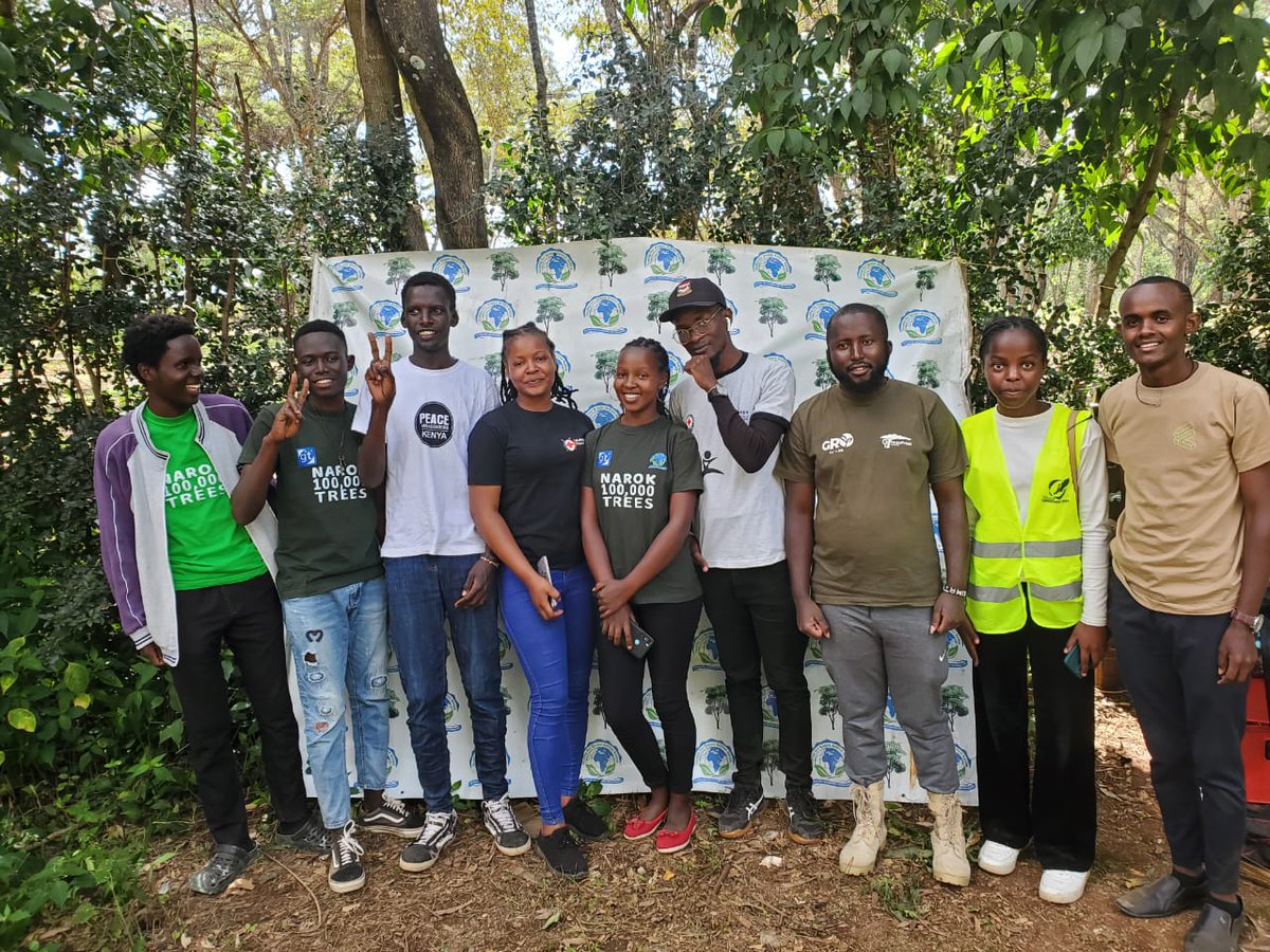 DaviOmondi's tweet photo. https://t.co/zg4YaHIlo3 Let us unite for a Greener Kenya; need for change in habits on waste managements, community engagement and collective responsibility. #ThinkB4Trashing. Glad about the impactful work of our dedicated teams at @yfgak_kenya , like YGAK Egerton Chapter. https://t.co/C0gNWwzrhr