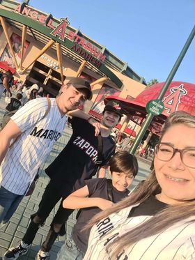Nuestros Mariachis en Angel Stadium of Anaheim 🏟

Vivir el Béisbol #EsmuydeMariachis ⚾️