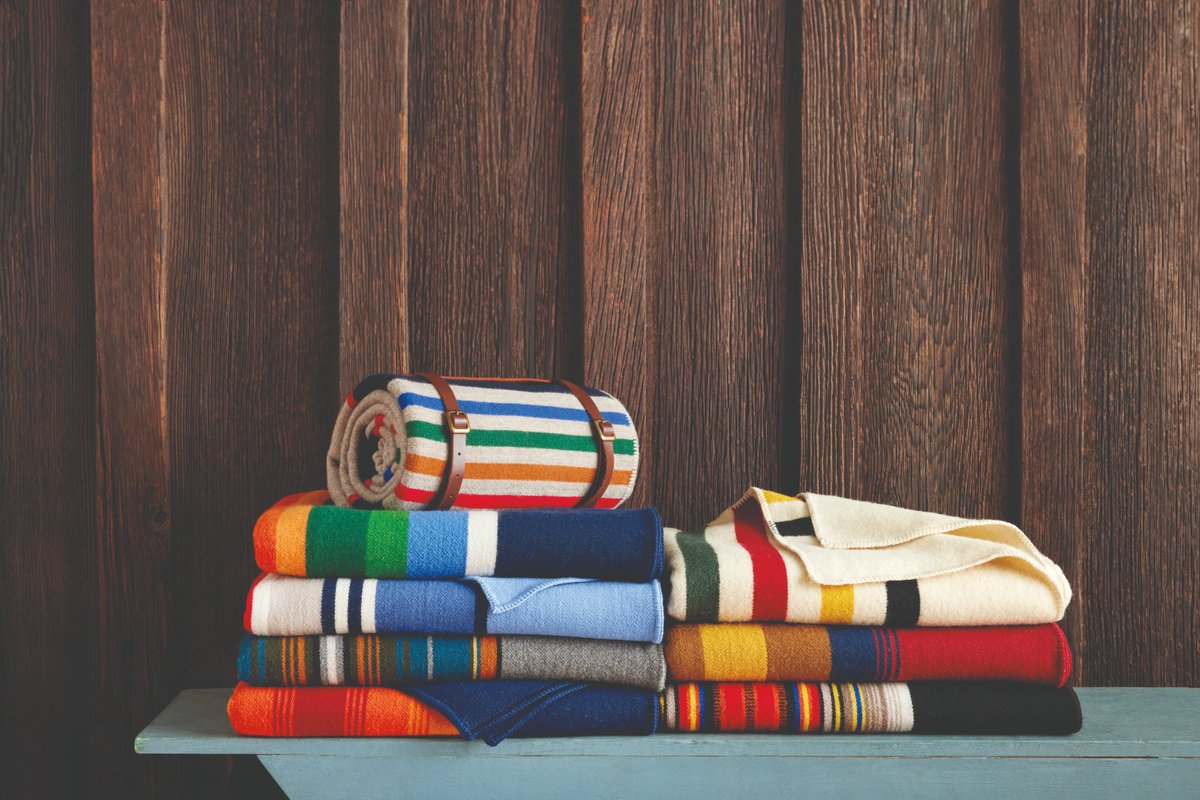 Step into the extraordinary! With Pendleton blankets, every moment becomes a cozy embrace. Tap the link NOW and feel the difference!

pendletonwoolenmills.eu/collections/bl…