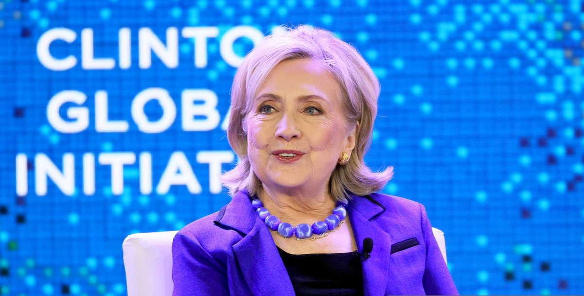 HillaryPix's tweet image. Today in NYC 💜 #CGI2023