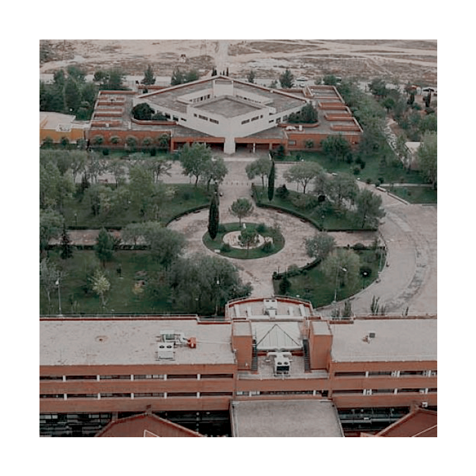 CAFETERÍA DE FILOSOFÍA Y LETRAS. tweet media