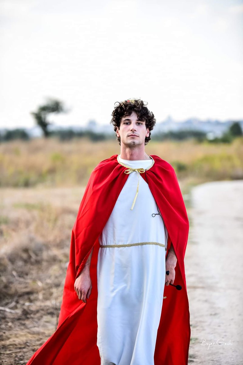 explorekosovo's tweet photo. Blendon Ahmeti in the role of Emperor #Justinian, during the festival Ulpiana Fest at #Ulpiana or Justiniana secunda
#Kosova #archeology #festival #ulpiana #emperor #Roman https://t.co/xv2AeI2ali