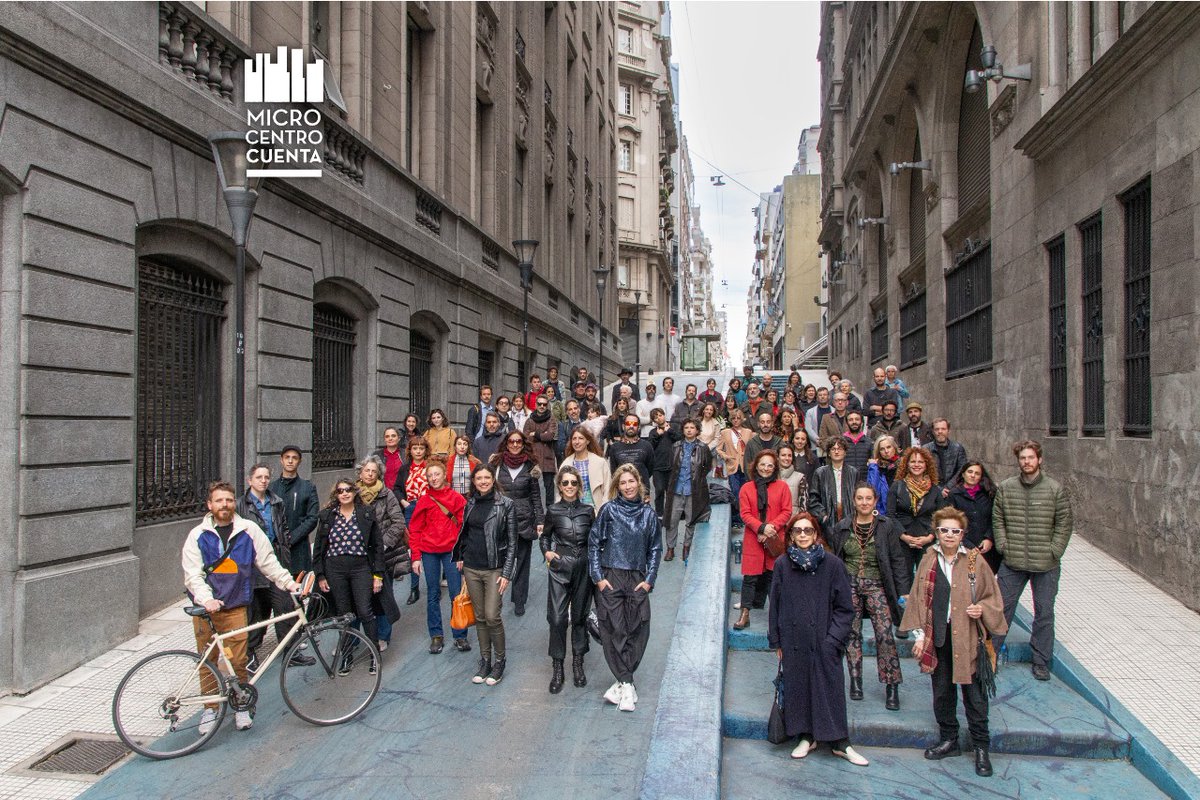 Microcentro Cuenta y sus artistas les dan la bienvenida. 
Desde el 28/09, están invitados a una nueva vida del evento que busca reconfigurar uno de los rincones más porteños de la ciudad. 
Cine, pintura, arquitectura, literatura, videoarte y mucho más.