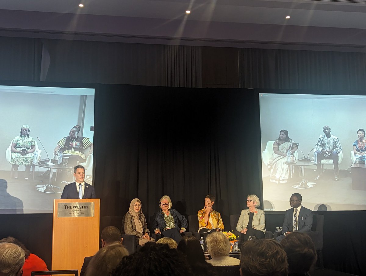 'Experience shows us that when we invest in CHWs, and when they are salaried, skilled, supervised and supplied, they can improve health outcomes with equity.' 
@jamesnardella calling us all to action, inspired by the work of CHWs.