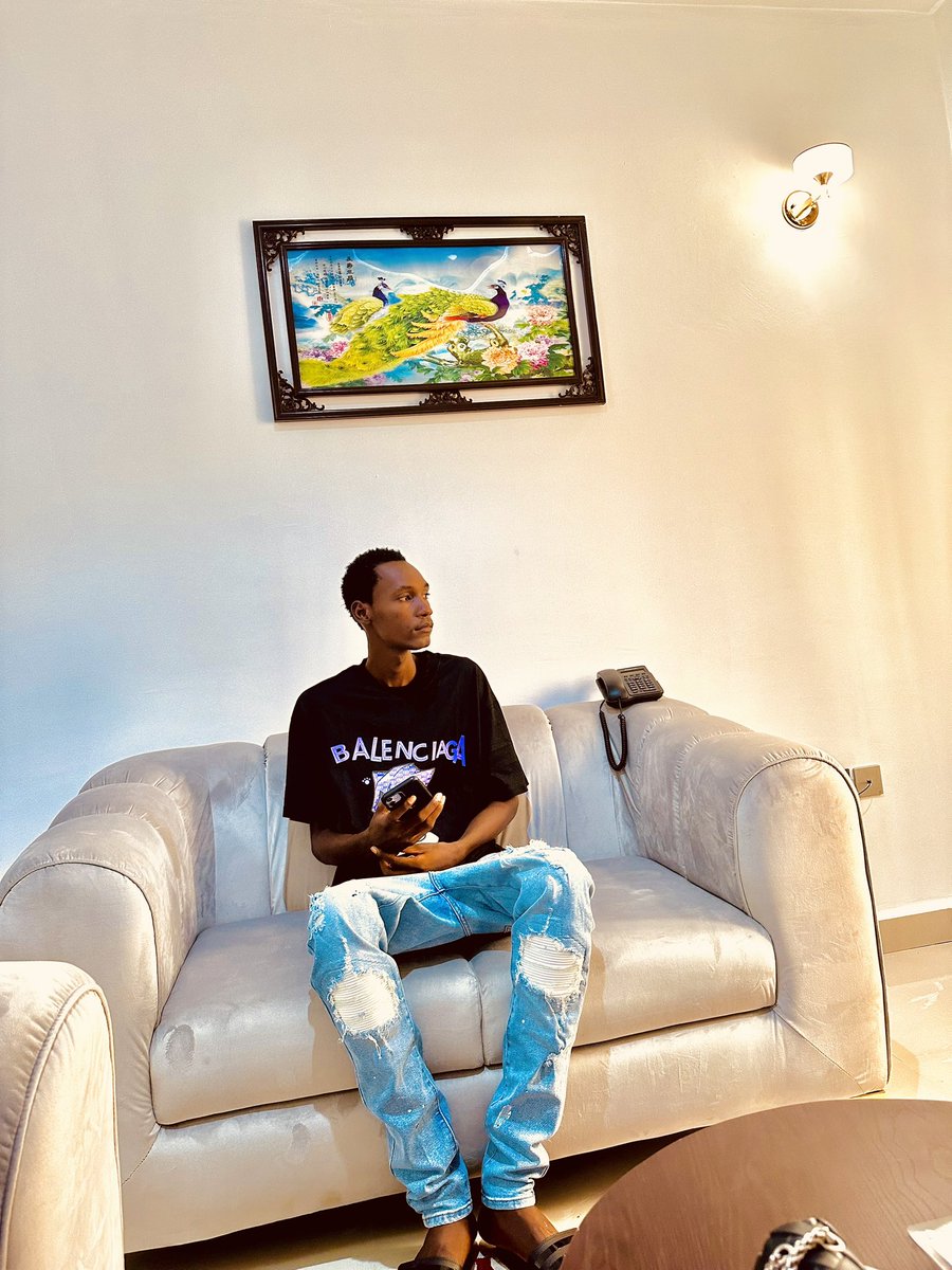 reekyricch's tweet photo. So many needs I’m working hard no sleep 🥹 https://t.co/lwGKgDHDwX