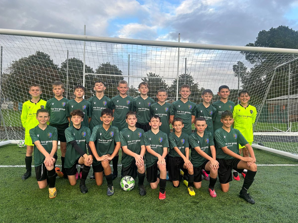 13sAfanNedd's tweet photo. Happy new kit day! 💚🖤

Massive thank you to @the_lcvgroup for sponsoring our kit this season, it’s a cracker! @MacronNeath https://t.co/1ubS4qwHbA