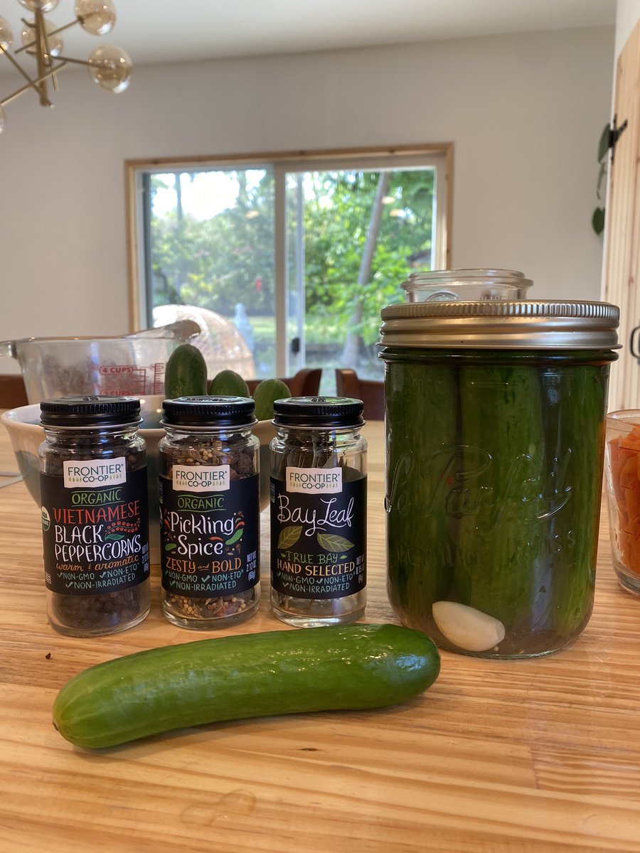 Sara Love tweet media