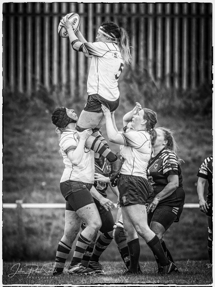 Something a bit different from Sundays @WorkingtonWRUFC match.. #womensrugby #Grassrootsrugby #RugbyUnion #blackandwhite