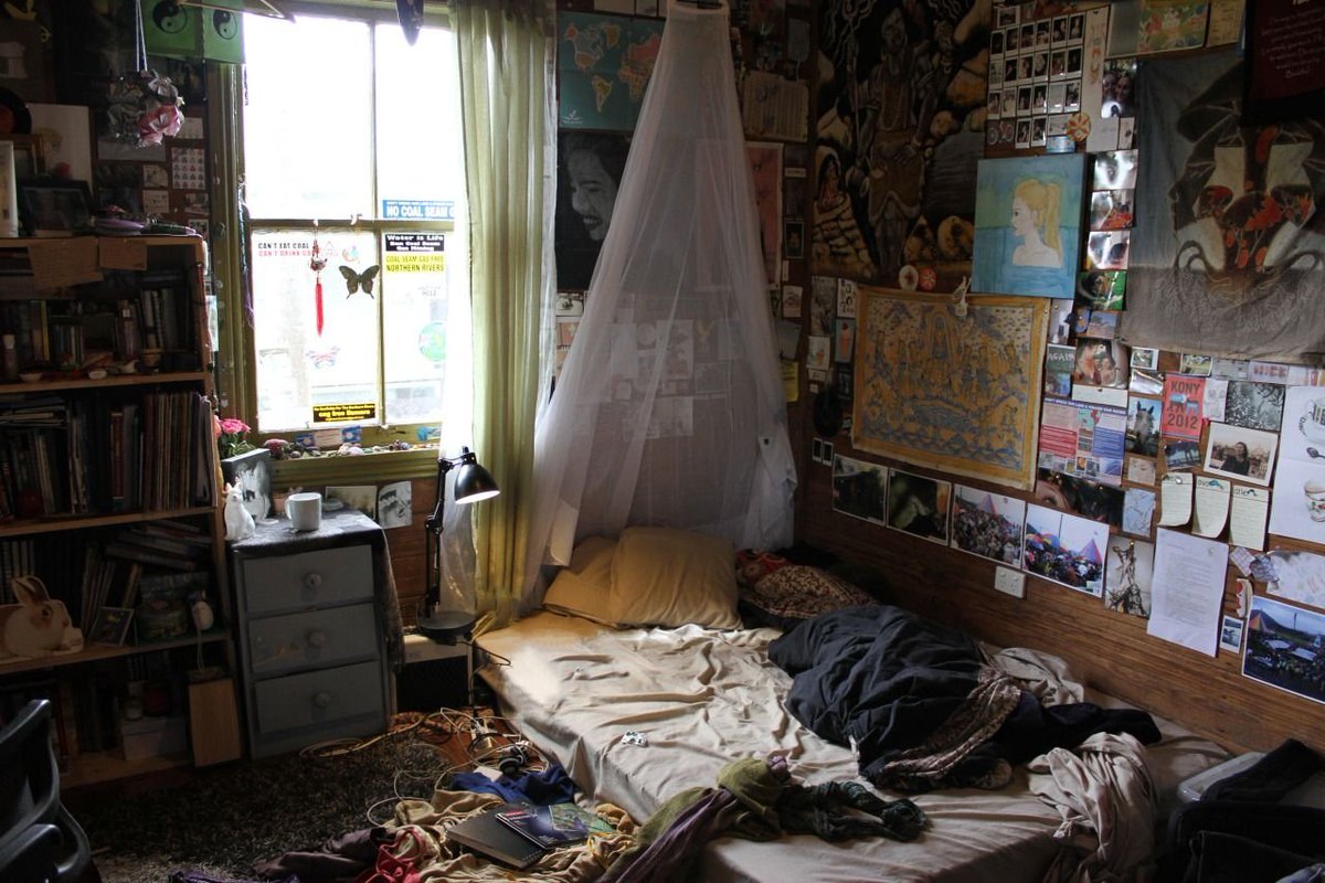 Mia Moore tweet media