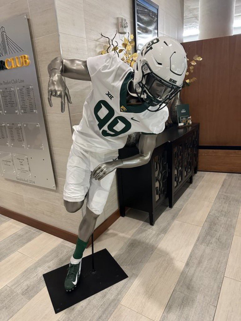 BarstoolSicEm's tweet photo. The Baylor club gets it https://t.co/xFQQpizYsu
