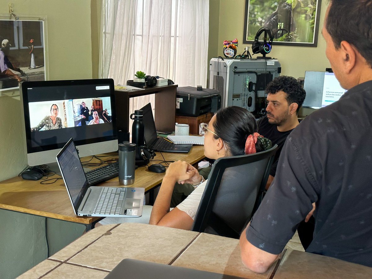 Noelia Esquivel (@noesquivels) on Twitter photo Hoy en <a href="/vozdeguanacaste/">La Voz de Guanacaste</a> tuvimos una sesión de aprendizaje e ideación de periodismo de diálogo con @evepearlman, de <a href="/spaceship_media/">Spaceship Media</a>. Estoy muy emocionada de que sigamos innovando en nuestra redacción con métodos de escucha abierta de las comunidades. ¡Gracias, Eve! Hoy en <a href="/vozdeguanacaste/">La Voz de Guanacaste</a> tuvimos una sesión de aprendizaje e ideación de periodismo de diálogo con @evepearlman, de <a href="/spaceship_media/">Spaceship Media</a>. Estoy muy emocionada de que sigamos innovando en nuestra redacción con métodos de escucha abierta de las comunidades. ¡Gracias, Eve!