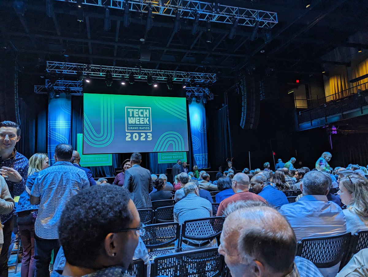 mcbeev's tweet image. Ready for the #TechWeekGR kickoff.  Lots of awesome #tech community members are here.