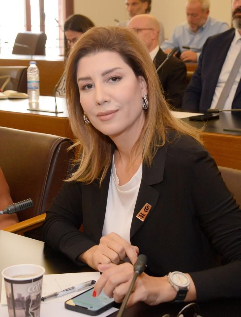 تقدمت النائبة #بولا_يعقوبيان مع مجموعة من #نواب_التغيير بقانون #معجل_مكرر لتعديل المادة ٦١ من قانون تنظيم #ديوان_المحاسبة (وبالتعاون مع منظمة ريفورم) تعمل على زيادة تطوير الدور الرقابي للنائب في #البرلمان_اللبناني.