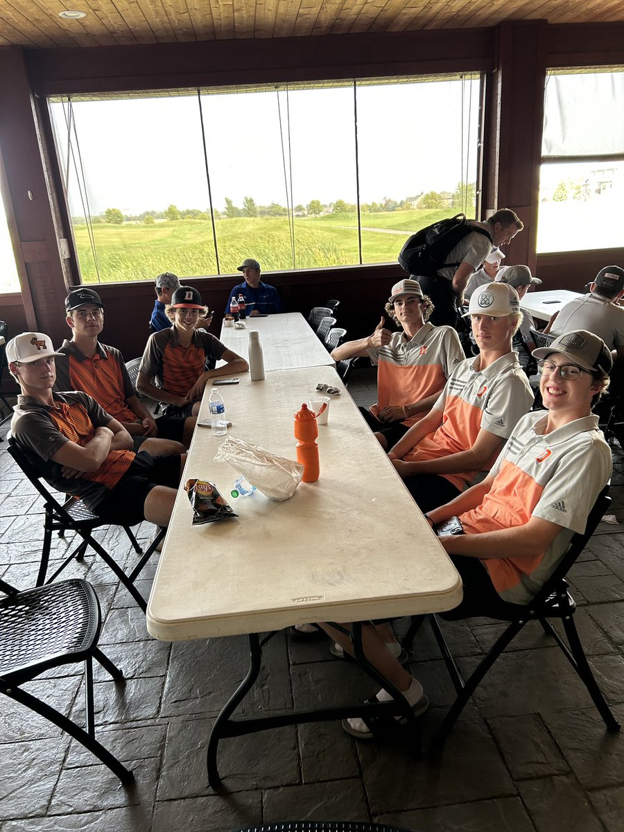 Nice work by our boys varsity golf squad today as they shot their best of the season 👏