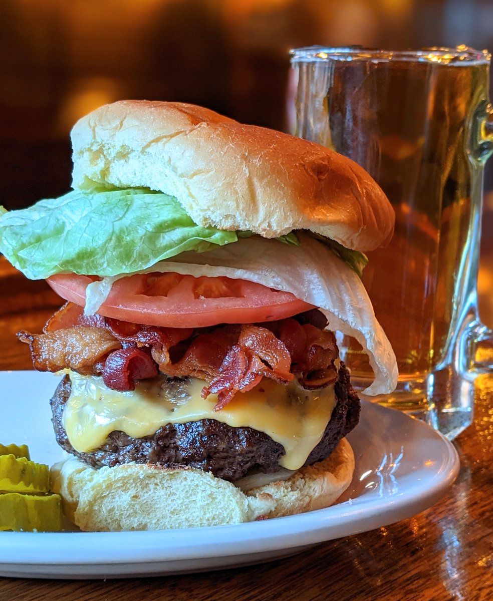 cornerbistrony's tweet photo. Happy #NationalCheeseburgerDay https://t.co/VzThR9MLr7