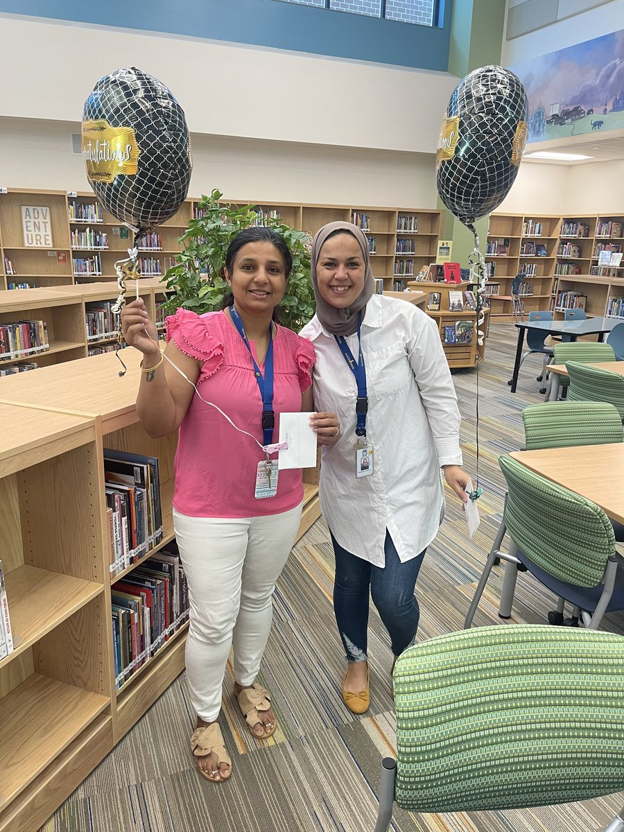 AlstonRidgeMS's tweet photo. It’s always a great day to celebrate our wonderful IAs! 🎈🥳 We AR so thankful for all our Warriors! #TogetherInARMS 

Not pictured:
Ms. Brewer 
Ms. Rajender
Mr. Howard https://t.co/mye4IJnKB3