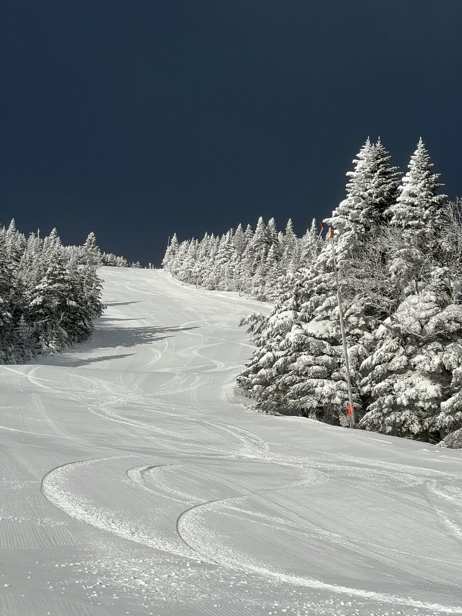 Mindsurf Monday💭🏄‍♂️ What’s your favorite trail to score fresh corduroy turns? Photo taken 3/16/23