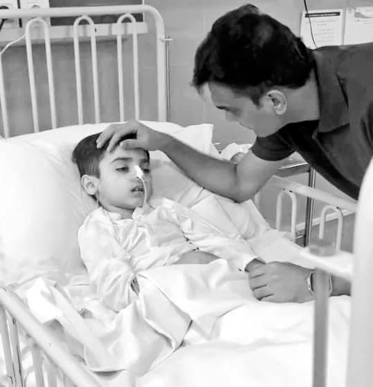 asmara_raees's tweet photo. نازل کر اب عیسیٰ کو اب بھیج خدایا مہدی کو 
دیکھ دجا ل آزاد ہوئے اور پھولوں کے کیا حال ہوئے..!!
😥💔

 #ایک_اور_پھول_مرجھا_گیا https://t.co/UkkY3qeWtv