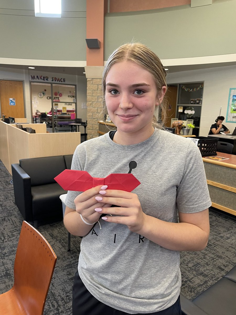 achs_library's tweet image. Excited for the Spanish 3 Project Runway on Wed.! The Makerspace has been the design studio for the fashion creations.