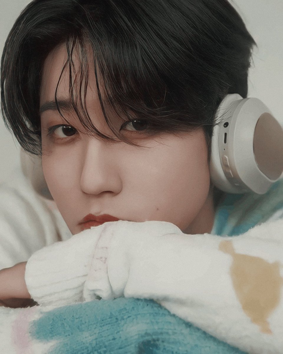 sshakelove's tweet image. ㅤ                                    

ㅤㅤㅤㅤ            ♡𝆬.     𝒜𝙡ᥣ᥎ιᥒ 
                                  thᥱ 𝔰qᥙιrrᥱᥣ ✰ 
                                                     
    ㅤㅤㅤㅤㅤㅤ