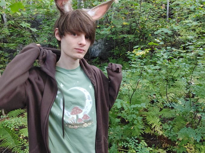 Bunny boy in the wild :3 https://t.co/BmGGdtH5Ry