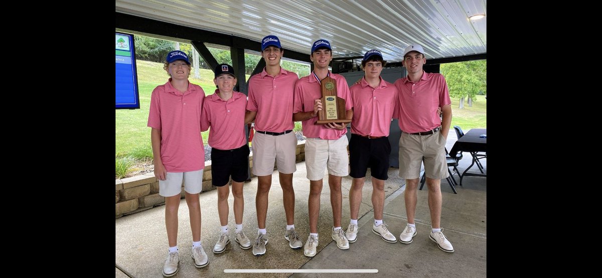 hhsbluebirdies's tweet photo. Great day, for a great day. Region Champs, 4 in a row. Congrats to @ShickHank on his Individual Championship, back to back.  @GoldenOli85 with top 6 finish. @natkirst06 T11. @fthhsathletics https://t.co/lUjdk4hkJl