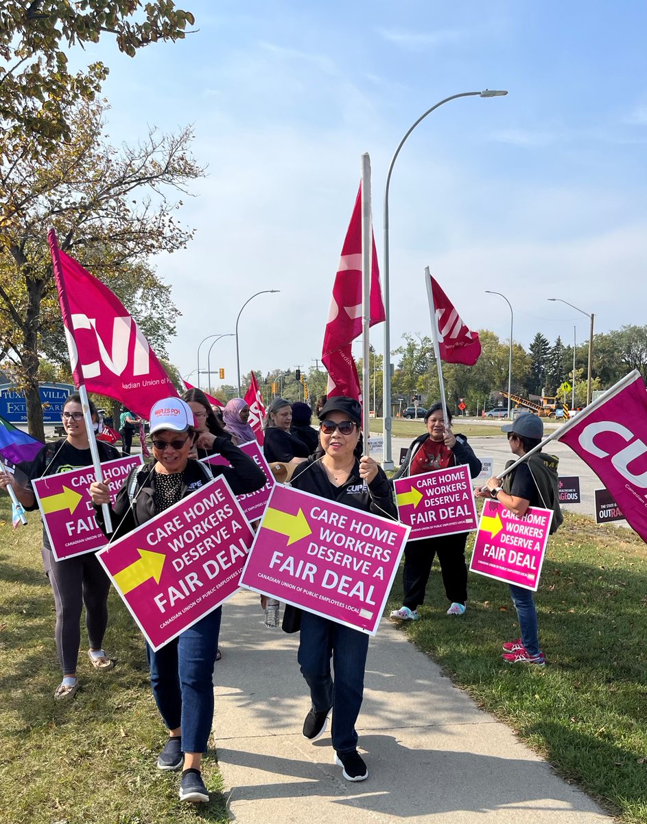 CUPEMB's tweet photo. Local 2180 members at Extendicare's FOR-PROFIT Tuxedo Villa are rallying for enough hours to earn a living and for fair wages.
CUPE members are united at 9 Extendicare homes.
Extendicare makes millions for shareholders while underpaying frontline staff. #Shame #fairdealnow https://t.co/HkU93S2NV0