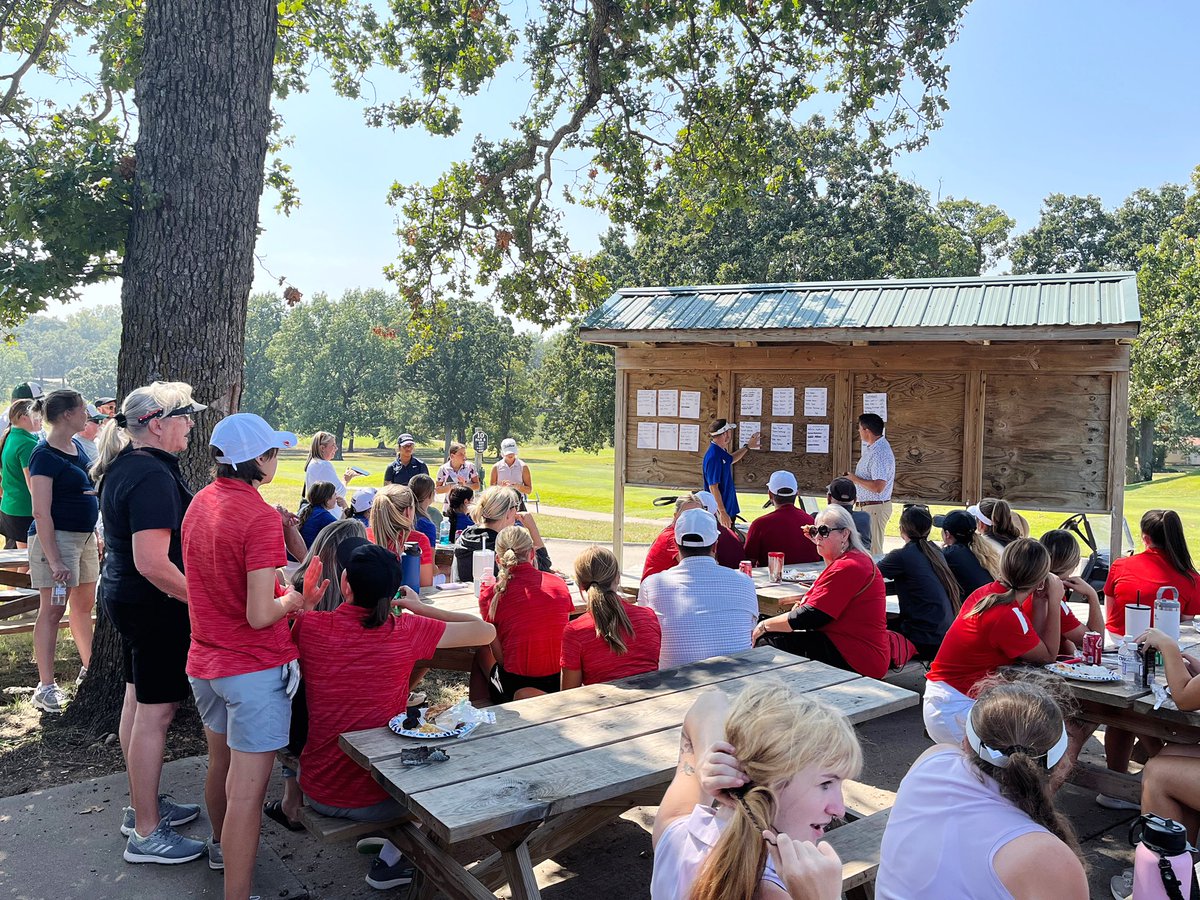 cwep_carthagemo's tweet image. It was a BEAUTIFUL☀️day today for the eCarthage Golf Tournament! We had the opportunity to serve up a full meal for teams as they finished strong after a long morning on the greens. Way to go ladies!⛳️💙🐅
#PublicPower #CommunityPowered #125YearsStrong #CarthageTigers #carthagemo