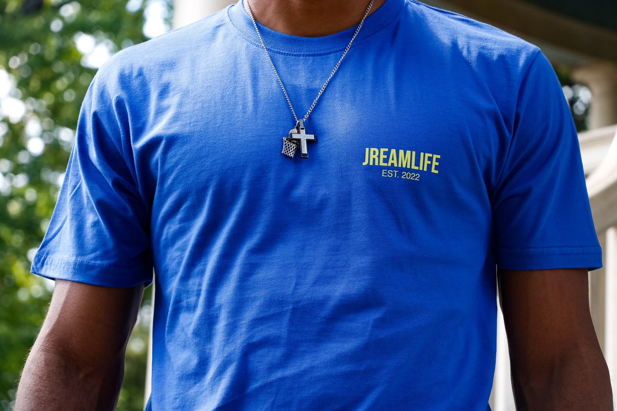 lorhaze's tweet photo. FALL SZN IS HERE! 🍁
support my clothing brand, link in bio🙏🏽
#JREAM https://t.co/fSOBbRsnNc