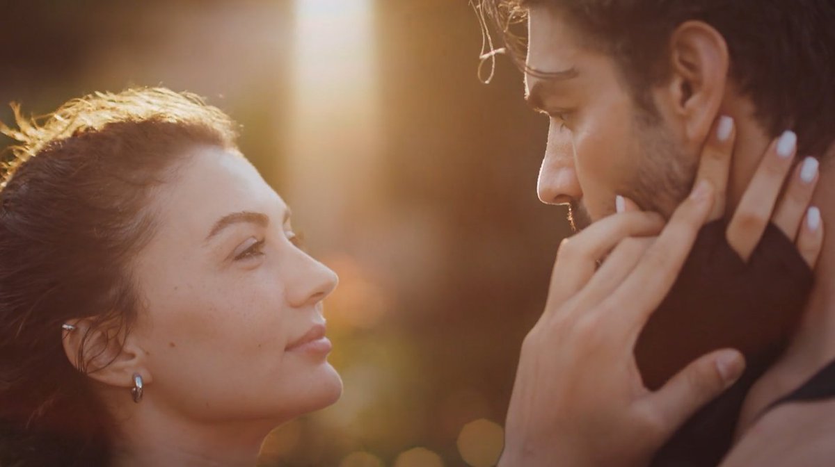 Bew0G's tweet photo. When you realize while editing that this entire 5mn of training scene, those 5-10mn of freeze-time or #EcNur angst, basically every scene they're in together work with every single song on Earth. #RuhunDuymaz #SaveRuhunDuymaz lütfen😭🙏 I can't have them taken away from me. https://t.co/rxbyb6K1U1