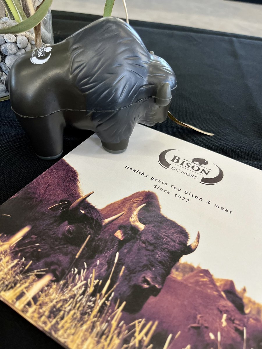 StephanieVanth1's tweet photo. Informative @OntarioCulinary #feaston Industry Day at Bison du Nord - lots of connections between farmers, restaurants, industry associations and policy makers. Thanks to the Belangers and Whiskeyjack for the delicious local food! #farmnorth https://t.co/5FLrHOlqzE