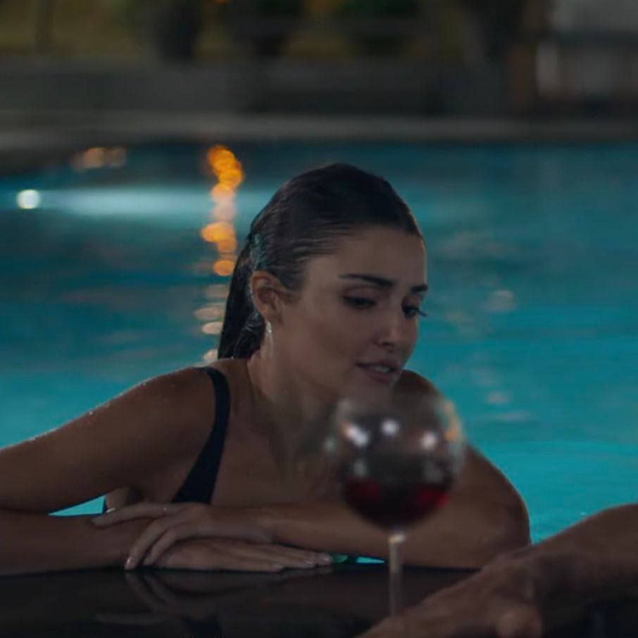 DinaPimentel38's tweet photo. Ahiiii que da mi que Dogan Kenan dogra a Leyla 😱😱
#HandeErçel
#BurakDeniz
#BambaşkaBiri https://t.co/n6gJ3li39O