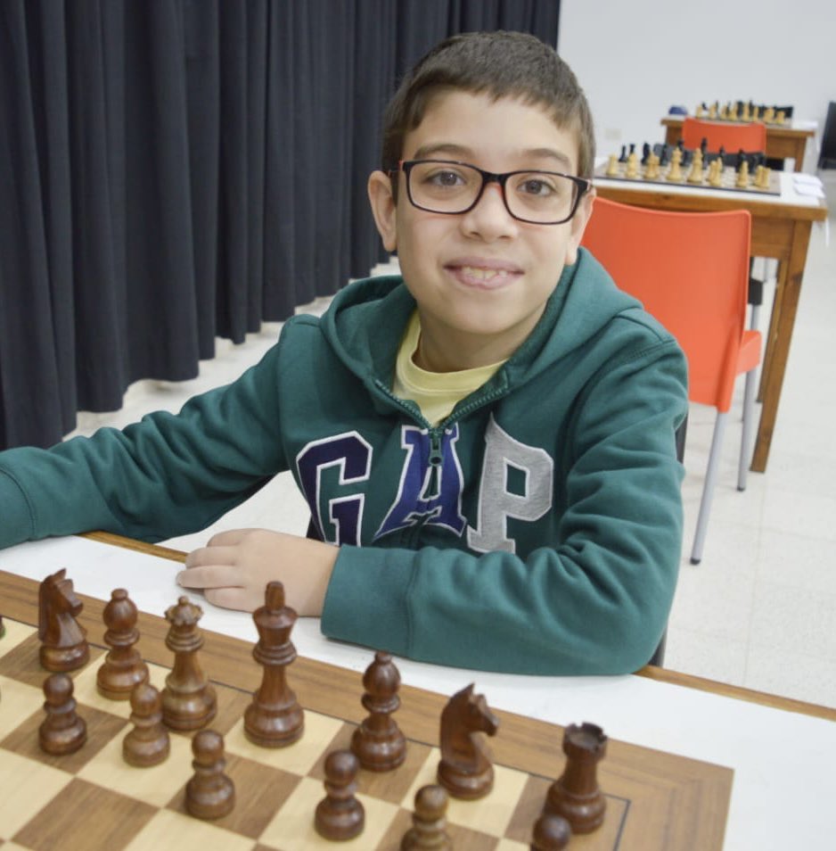 Faustino Oro is just 9 years old from Argentina. He just earned his first International Master norm, making him the youngest ever to do so. 2 more and he gets the title. 🔥🇦🇷 Muchachos!