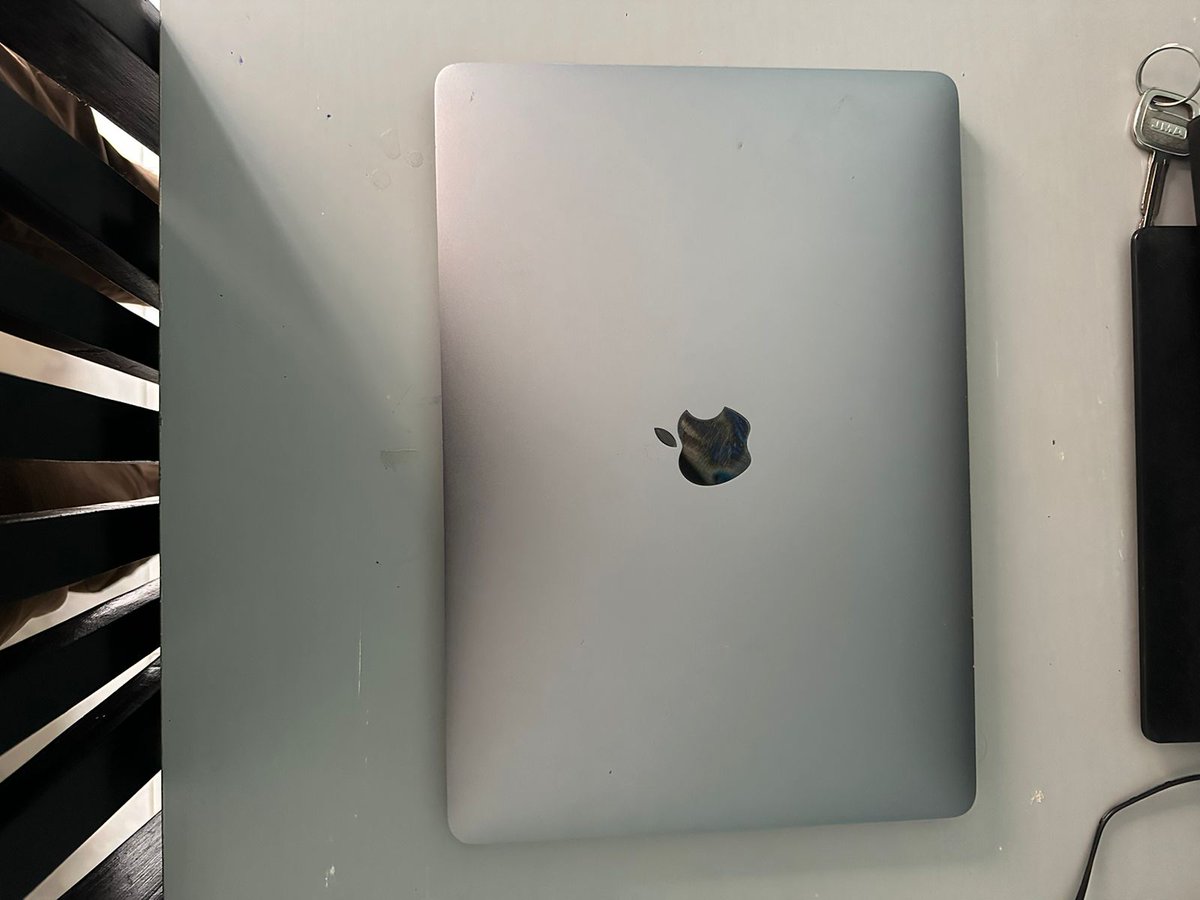 njengajohn623's tweet photo. MacBook Pro just dm #0758770887 https://t.co/o8wTBTuCIk