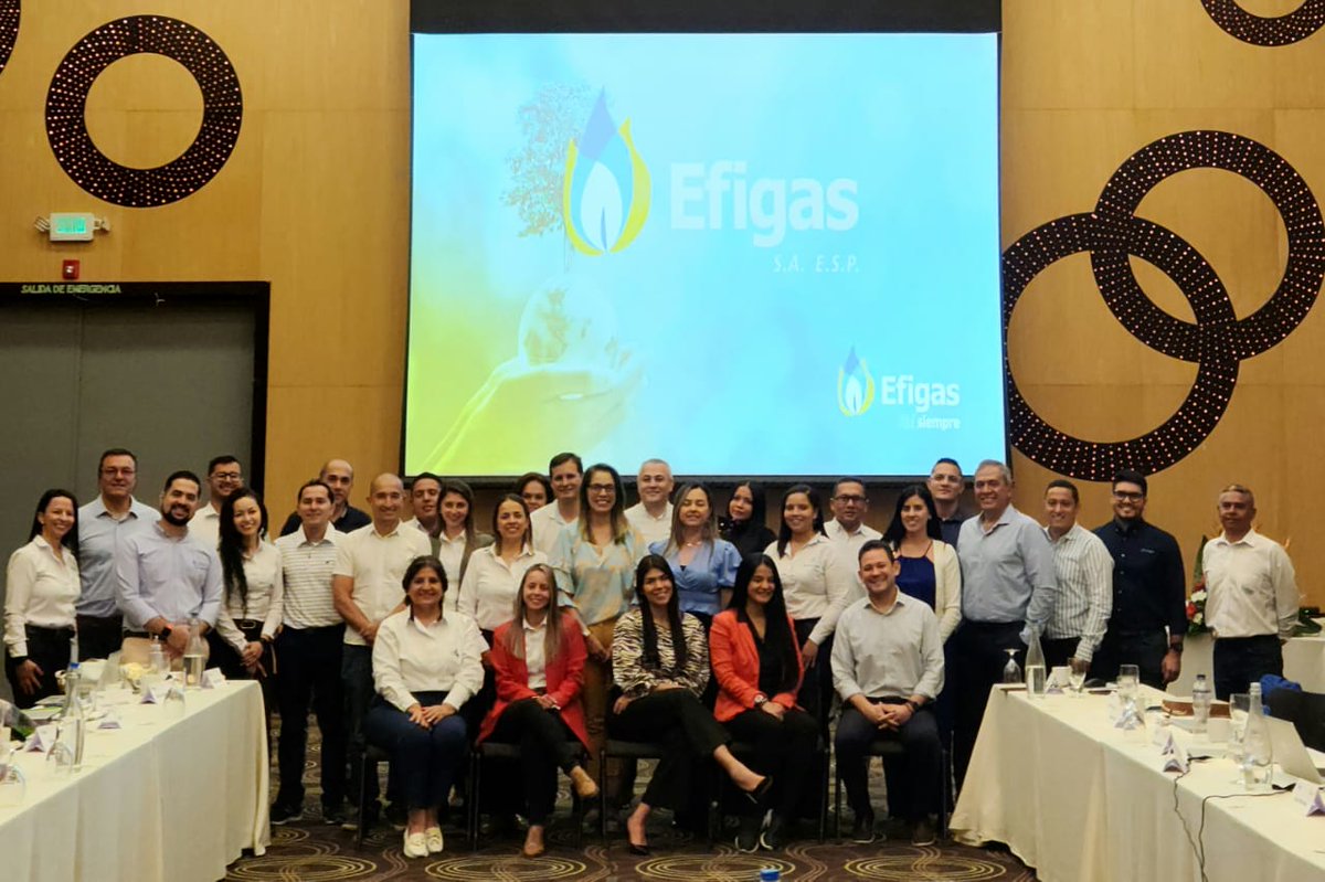 efigas_oficial's tweet photo. Áreas de facturación y cartera de todas las gaseras del país reunidas en #Periera para hablar de indicadores y procesos que suman a la calidad del servicio.
Ser anfitriones de estos espacio suman a nuestro objetivo de facilitar acciones que fortalezcan el sector #GasNatural. https://t.co/buhWd3Kijv