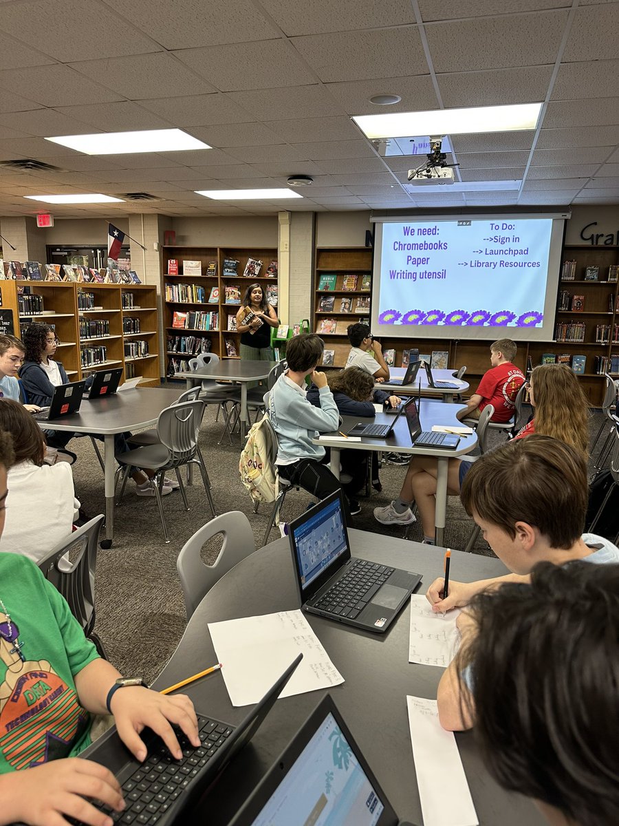 ms_kleyva's tweet image. Kicking off Hispanic Heritage month in the library with the best @WhiteMSLibrary ❤️ Students will use these resources for their next project. @dataedwhite #theDATAway #AmazingDATA @edwhiteneisd @neisd