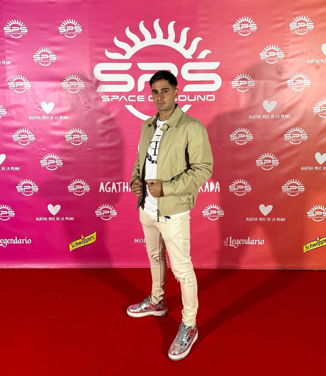 imredmoon_'s tweet photo. Anoche asistimos a la “Closing Party” de la Fashion Week @mbfwmadrid en Madrid en @space_ofsound para la performance de @agatharuizdlprada
#fashionweek #agatharuizdelaprada #madrid #spaceofsound #moda #semanadelamoda #party https://t.co/7JgdbLYiq9