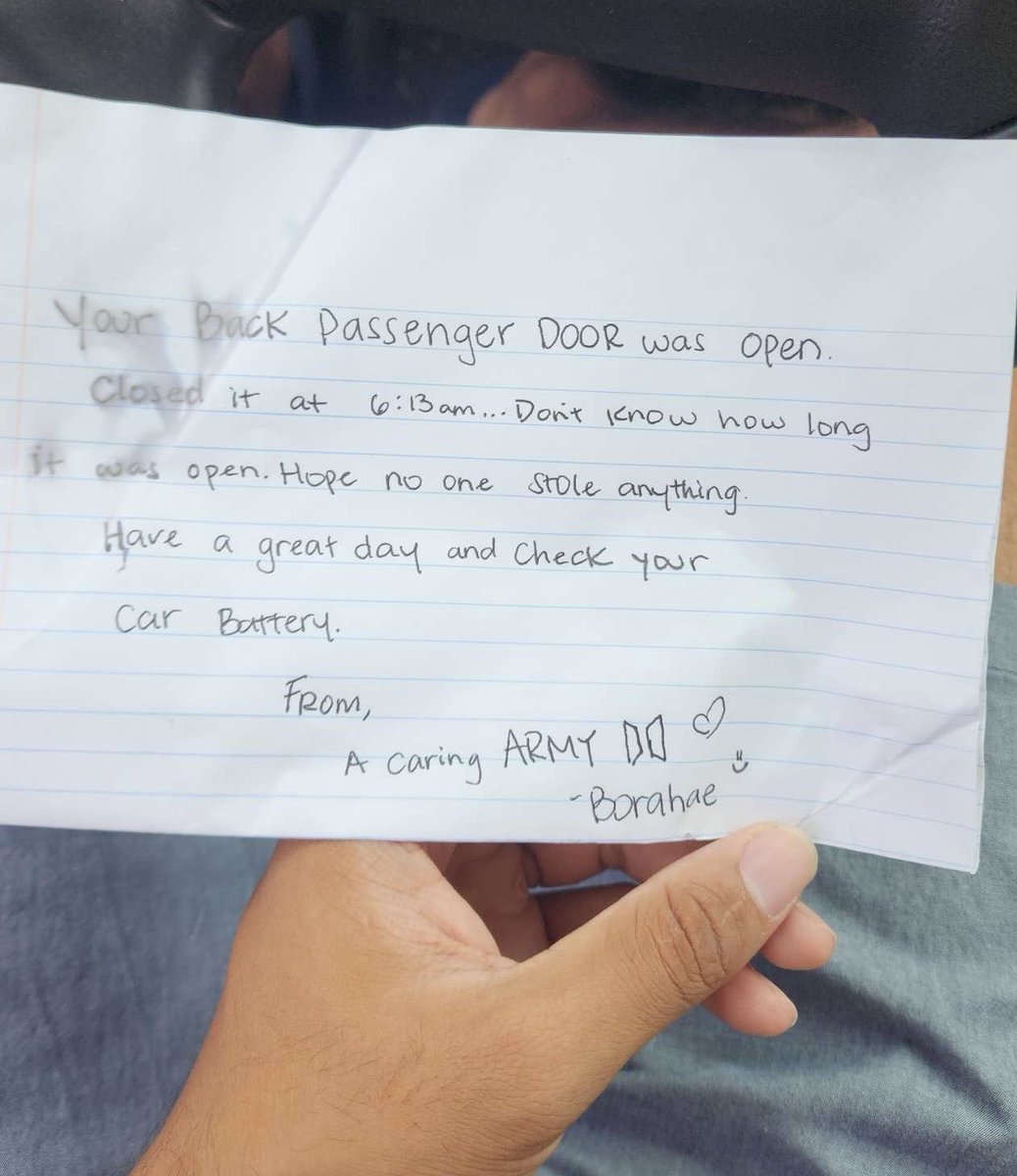 nikisbffie's tweet photo. This was left in my boyfriends car this morning 🥹🫶🏽💜 https://t.co/rTz5el28az
