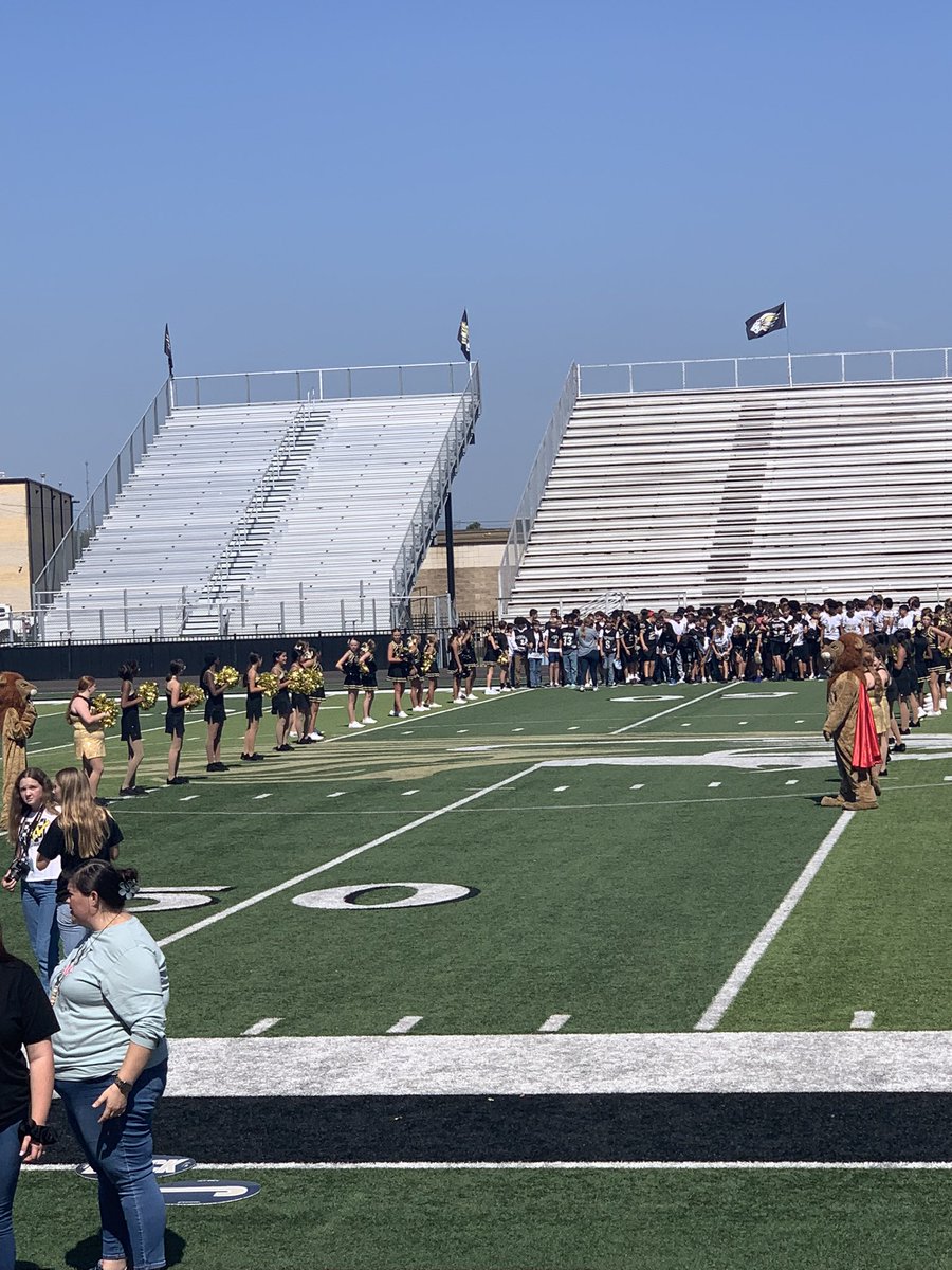 First pep rally of the year for OP Norman 🦁 💛 
#BeTheDifference