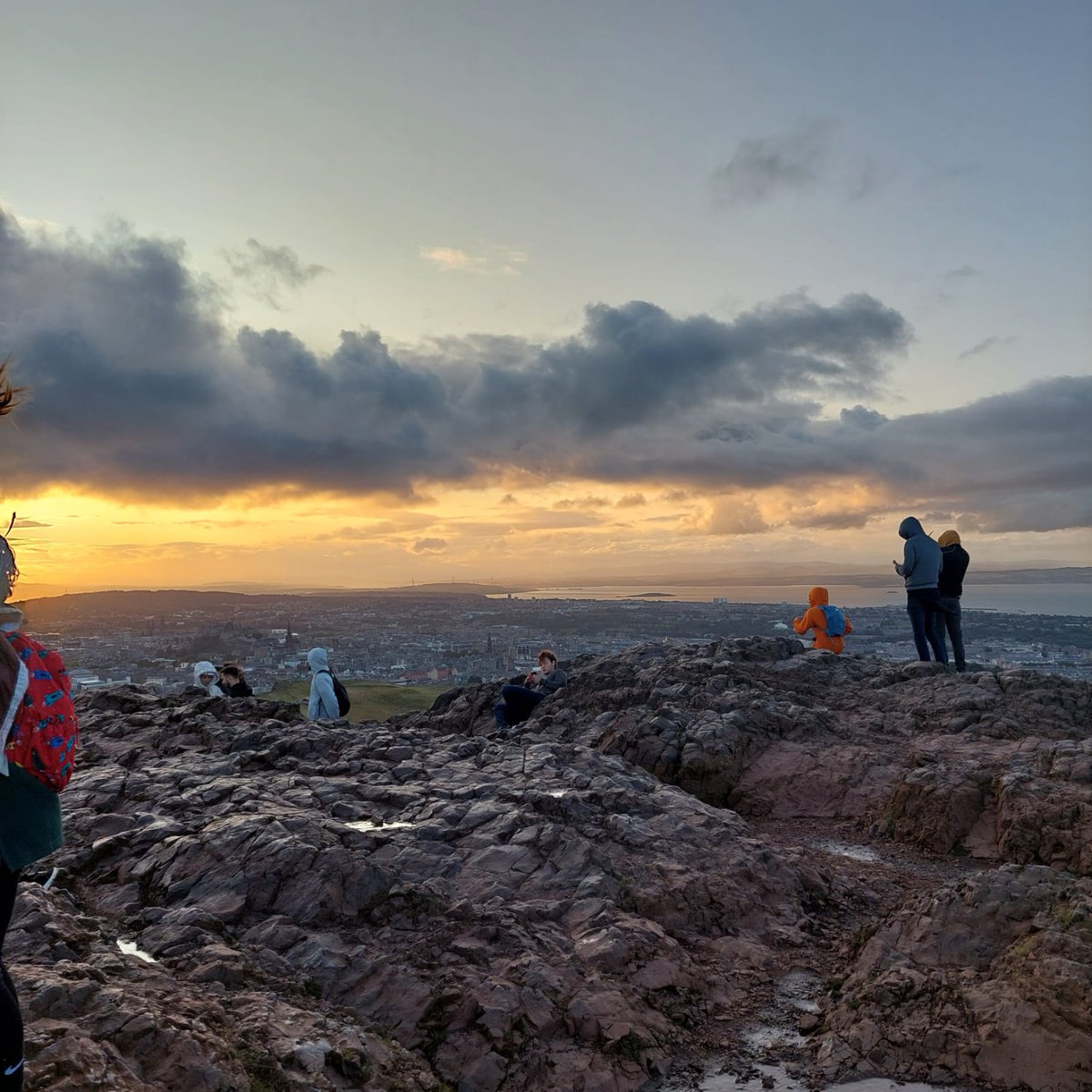 Cubs climbed Arthur's Seat this evening as a warm up for our #sponsoredwalk on Saturday - it was a little bit blowy but we made it to the top! Well done everyone 👍
#hikesaway #prettysunset